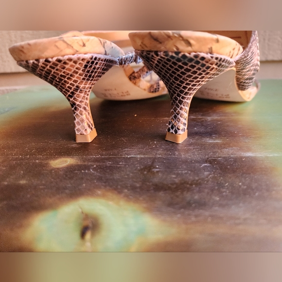 Donald Pliner Kaluse snake print slides kitten heels size 7.5 - Picture 10 of 10